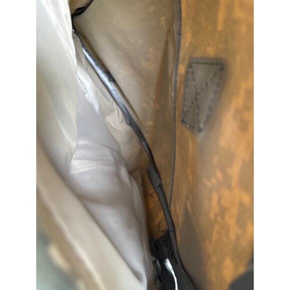 NRA Digital Camo Duffel Hunting Travel Gym Luggage Bag with Shoulder Strap - Picture 5 of 9